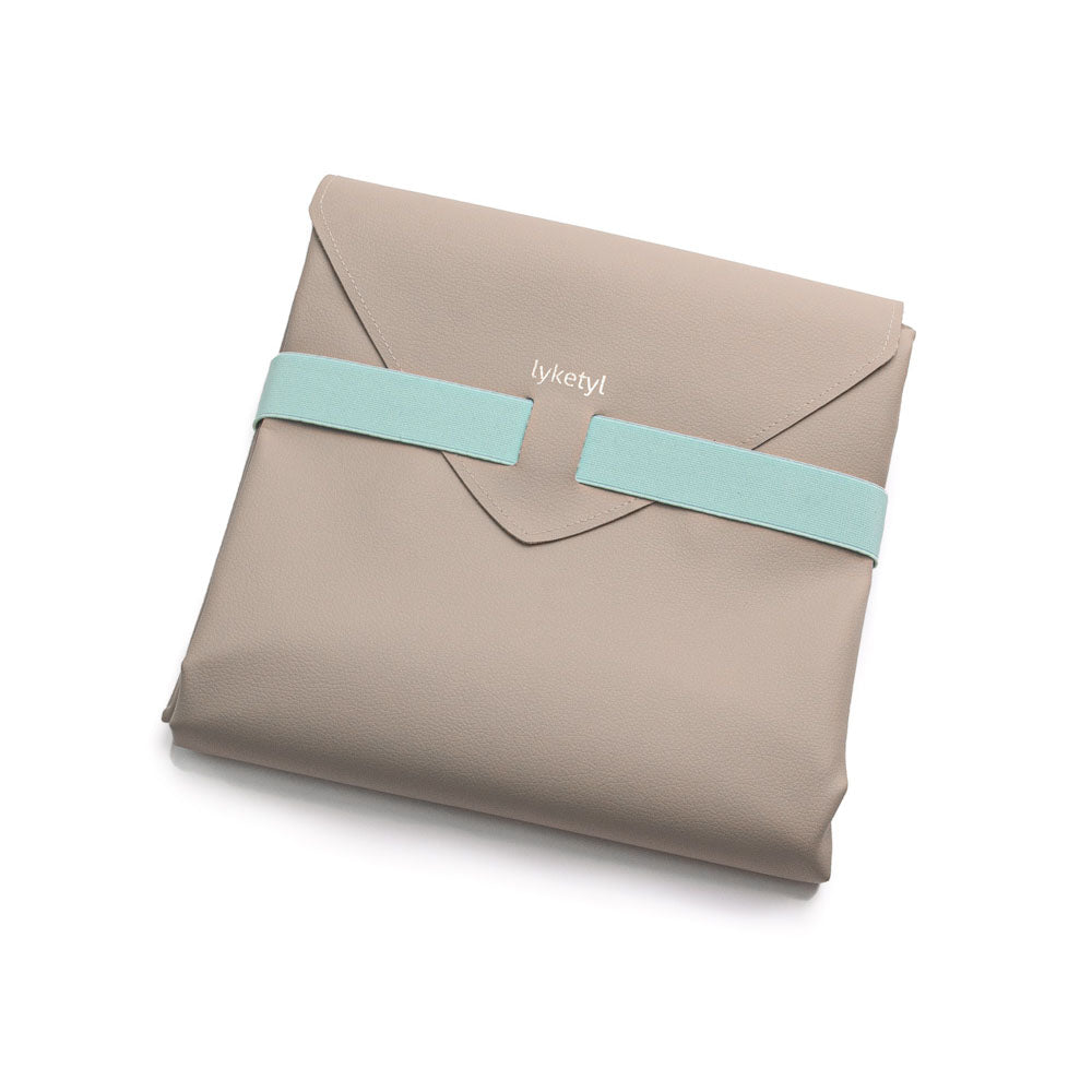 Le Medium, Beige