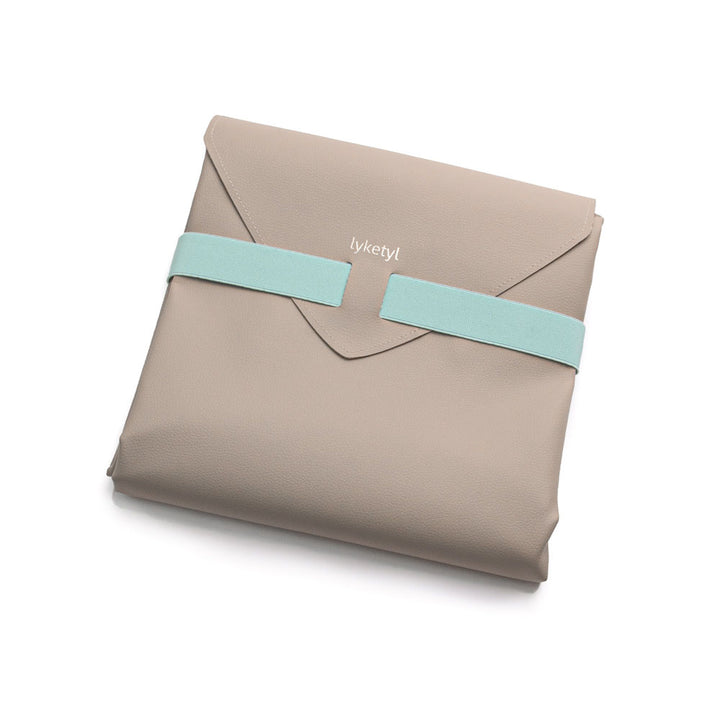 Le Medium, Beige