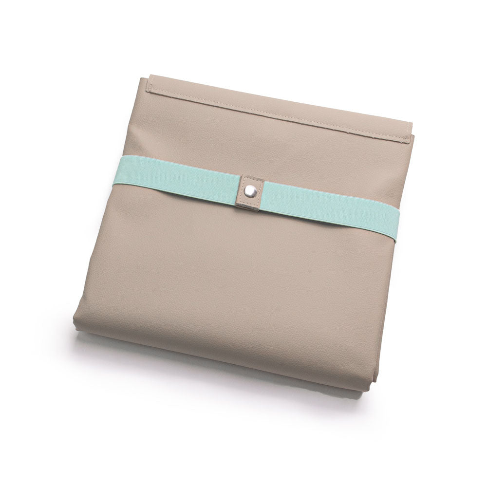Le Medium, Beige
