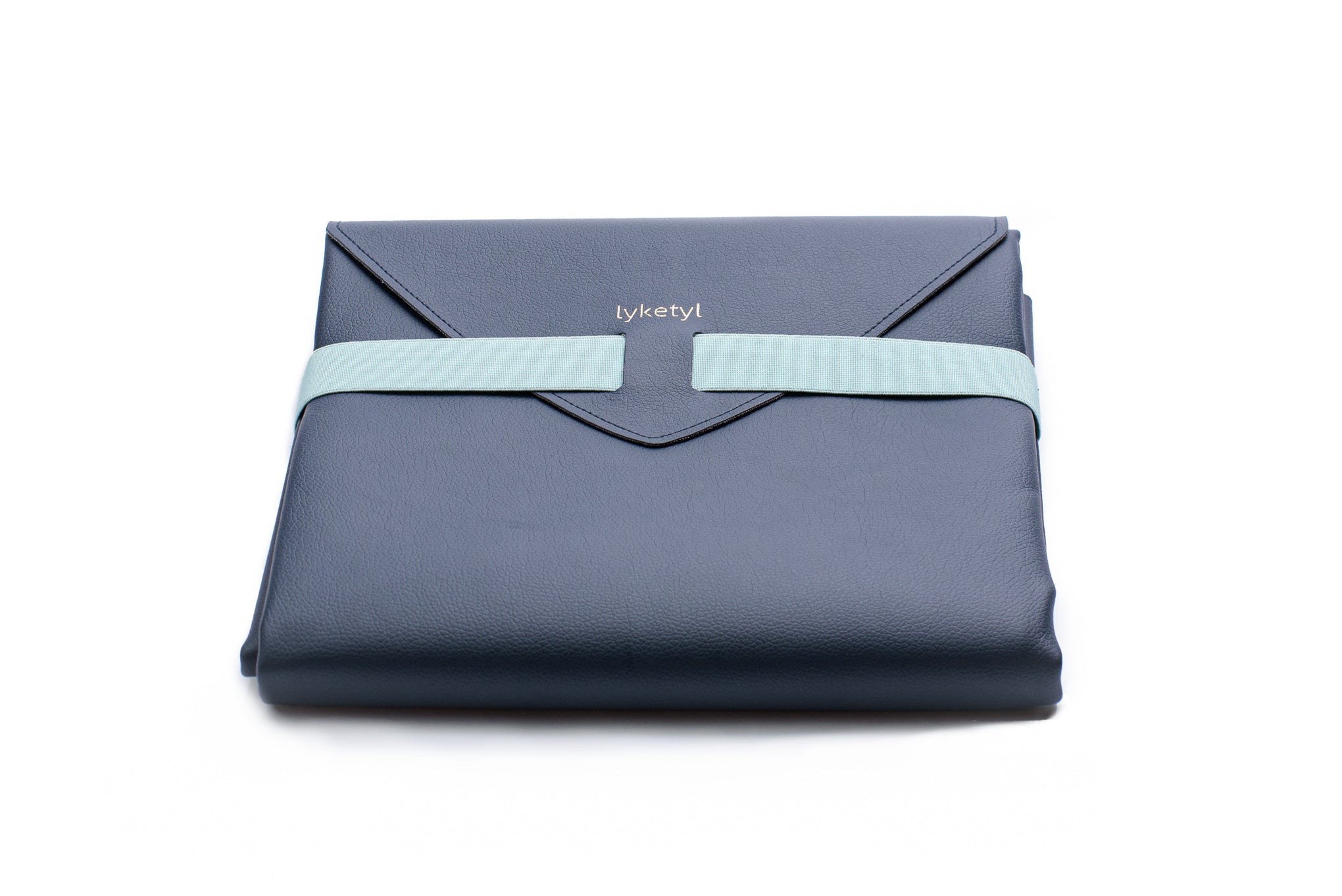 Le Medium, Navy