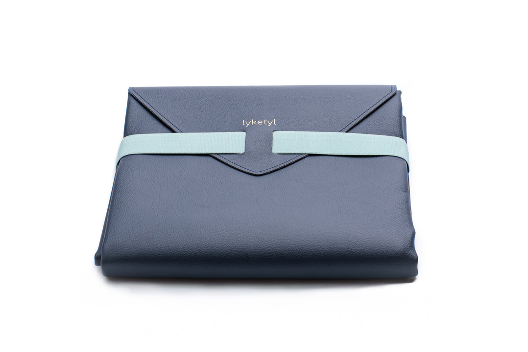 Le Medium, Navy